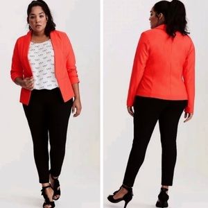TORRID Cutaway Lined Blazer in Hibiscus Long Sleeves New With Tag Size 6X